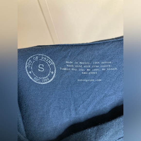 Out of Print Slaughterhouse-Five Kurt Vonnegut Jr. Blue Unisex T-Shirt Size S - Picture 2 of 3